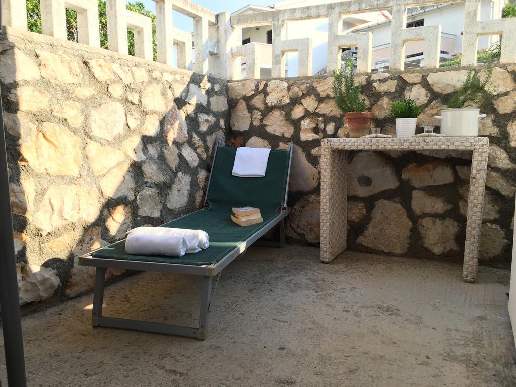 Apartments Tatjana Pag Εξωτερικό φωτογραφία