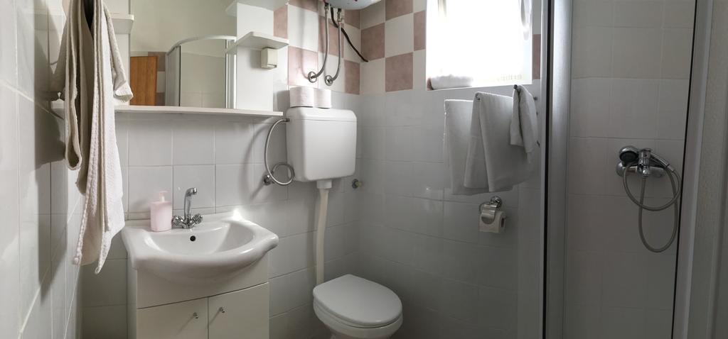 Apartments Tatjana Pag Εξωτερικό φωτογραφία