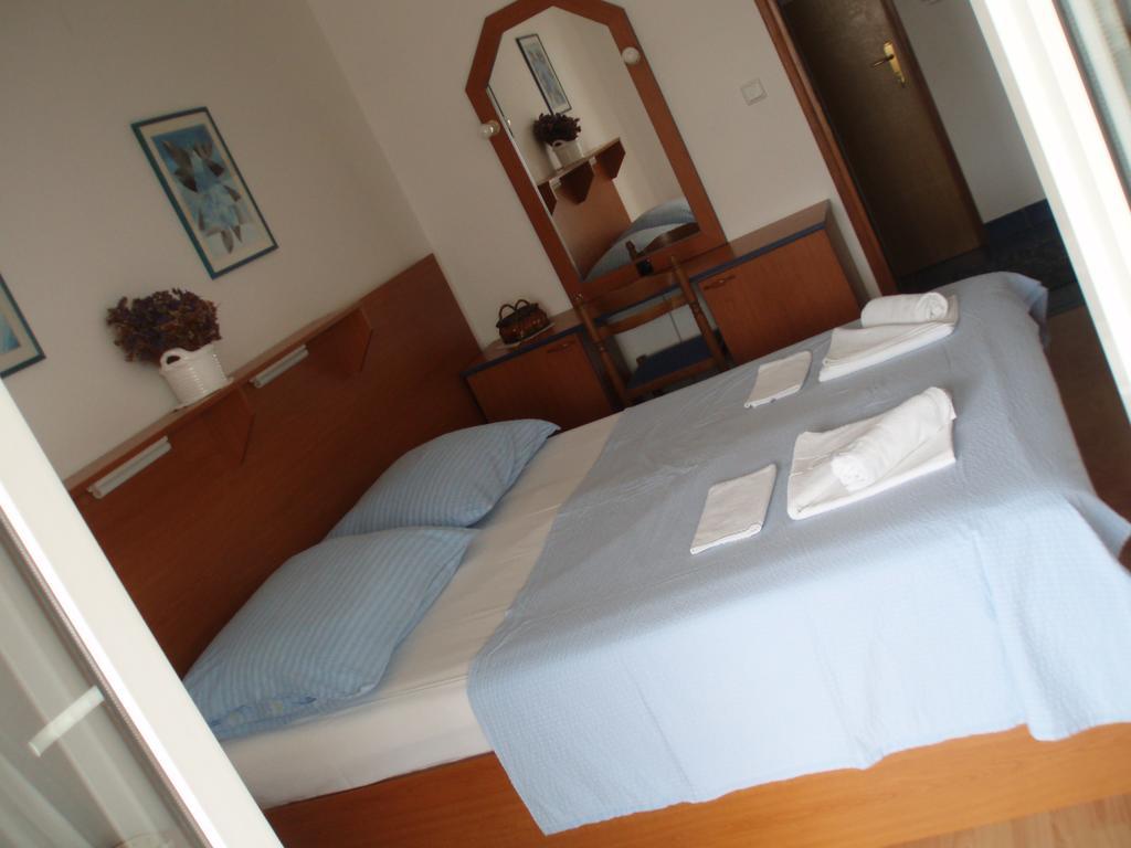Apartments Tatjana Pag Εξωτερικό φωτογραφία